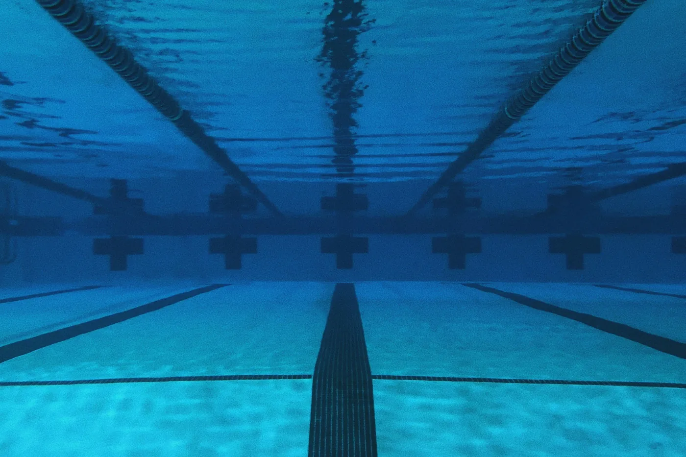An empty pool lane seen from underwater